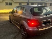 Begagnad Mercedes B200 140 HK (102 kW) 2009 Grå Minibuss