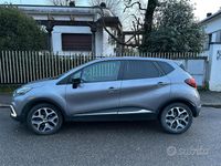 Usata Renault Captur 110 CV (80 kW) 2019 Grigio SUV