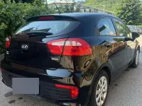 Usata Kia Rio 90 CV (66 kW) 2016 Nero Utilitaria