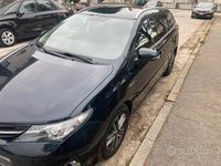 Usata Toyota Auris Hybrid 99 CV (72 kW) 2015 Blu Station wagon