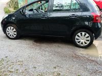 Begagnad Toyota Yaris 64 HK (47 kW) 2007 Svart Halvkombi