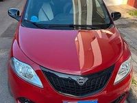 Usata Lancia Ypsilon Silver 69 CV (50 kW) 2023 Rosso Utilitaria