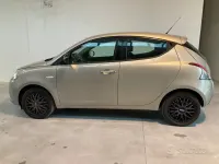 Usata Lancia Ypsilon 69 CV (50 kW) 2014 Grigio Utilitaria