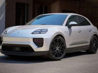 Nuova Porsche Macan 264 kW (360 CV) 2026 Grigio ghiaccio neo SUV
