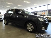 Usata Dacia Sandero Lauréate 75 CV (55 kW) 2019 Grigio Berlina