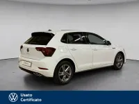 Usata VW Polo R-line 95 CV (69 kW) 2023 Bianco / pastello Utilitaria
