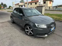 Usata Audi A1 Sportback 116 CV (85 kW) 2015 Grigio Utilitaria