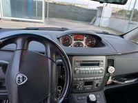 Usata Lancia Musa S 92 CV (67 kW) 2011 Grigio Monovolume