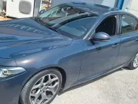 Usata Alfa Romeo Giulia 136 CV (100 kW) 2019 Grigio Berlina
