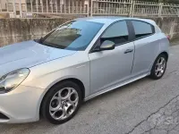 Usata Alfa Romeo Giulietta Sprint 105 CV (77 kW) 2014 Grigio Utilitaria