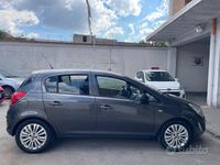 Usata Opel Corsa Cosmo 85 CV (62 kW) 2011 Grigio Utilitaria