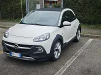 Usata Opel Adam Rocks 69 CV (50 kW) 2016 Bianco Utilitaria