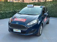 Usata Ford Fiesta 75 CV (55 kW) 2015 Blu Utilitaria
