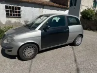 Usata Lancia Ypsilon 70 CV (51 kW) 2004 Grigio Utilitaria