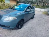 Usata Lancia Ypsilon Gold 69 CV (50 kW) 2015 Grigio Utilitaria