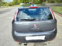 Usata Fiat Punto Lounge 75 CV (55 kW) 2015 Nero Utilitaria