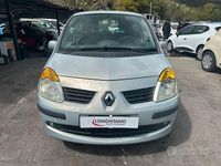 Usata Renault Modus 106 CV (77 kW) 2006 Grigio Monovolume