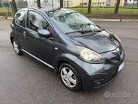 Gebraucht Toyota Aygo 68 PS (50 kW) 2007 Grau Kleinwagen