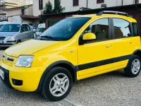 Usata Fiat Panda Climbing 60 CV (44 kW) 2010 Giallo Utilitaria