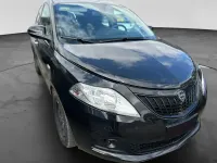 Usata Lancia Ypsilon Silver 70 CV (51 kW) 2023 Nero Utilitaria