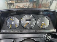 Usata Mercedes 200 1980 Giallo Berlina