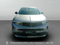 Usata Opel Mokka Elegance 101 CV (74 kW) 2023 2r grigio platino metallizzato SUV