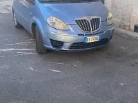 Usata Lancia Musa 90 CV (66 kW) 2009 Bluazzurro Monovolume