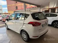 Usata Ford B-MAX 95 CV (69 kW) 2016 Bianco Monovolume