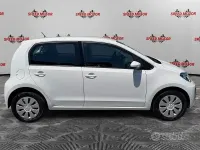Usata VW up! Move 75 CV (55 kW) 2018 Bianco Utilitaria