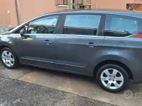 Usata Peugeot 5008 150 CV (110 kW) 2011 Grigio Monovolume