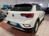 Usata VW T-Roc Life 110 CV (80 kW) 2022 Bianco SUV