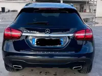 Usata Mercedes GLA200 136 CV (100 kW) 2017 Bluazzurro SUV
