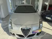 Usata Alfa Romeo Giulietta Exclusive 140 CV (102 kW) 2013 Grigio Utilitaria