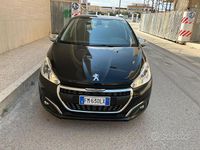 Usata Peugeot 208 Allure 75 CV (55 kW) 2018 Nero Utilitaria