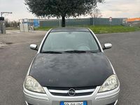 Usata Opel Corsa 45 CV (33 kW) 2005 Grigio Utilitaria