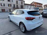 Usata Renault Clio V Zen 101 CV (74 kW) 2021 Grigio Berlina