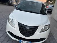 Usata Lancia Ypsilon 80 CV (58 kW) 2015 Bianco Utilitaria
