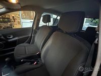 Usata Renault Clio II 74 CV (54 kW) 2010 Blu Berlina