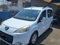Usata Peugeot Partner 109 CV (80 kW) 2011 Bianco Monovolume