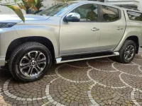 Usata Mitsubishi L200 150 CV (110 kW) 2020 Grigio Pick-up