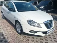 Usata Lancia Delta Silver 120 CV (88 kW) 2013 Bianco Utilitaria