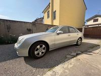 Usata Mercedes E270 Avantgarde 177 CV (130 kW) 2002 Argento Berlina