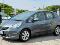 Usata Honda Jazz Executive 99 CV (72 kW) 2011 Grigio Utilitaria