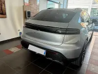 Usata Porsche Macan 300 kW (408 CV) 2024 Grigio SUV