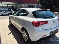 Usata Alfa Romeo Giulietta Super 120 CV (88 kW) 2016 Bianco Utilitaria