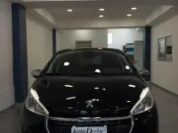 Usata Peugeot 208 Signature Sky 120 CV (88 kW) 2019 Nero Utilitaria