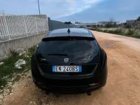 Usata Lancia Delta Gold 105 CV (77 kW) 2012 Utilitaria