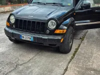 Usata Jeep Cherokee 163 CV (119 kW) 2008 Nero SUV