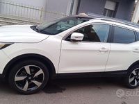 Używany Nissan Qashqai 110 KM (80 kW) 2015 Biały SUV