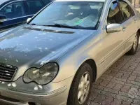 Usata Mercedes C200 Elegance 116 CV (85 kW) 2002 Grigio Berlina